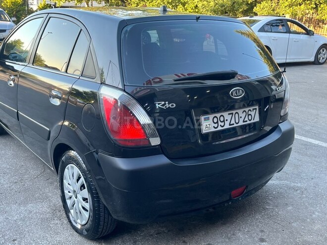 Kia Rio-4