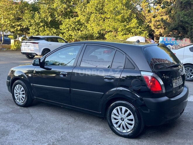 Kia Rio-10