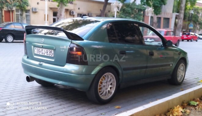 Opel Astra-11