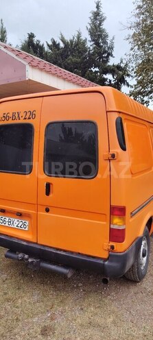 Ford Transit-4