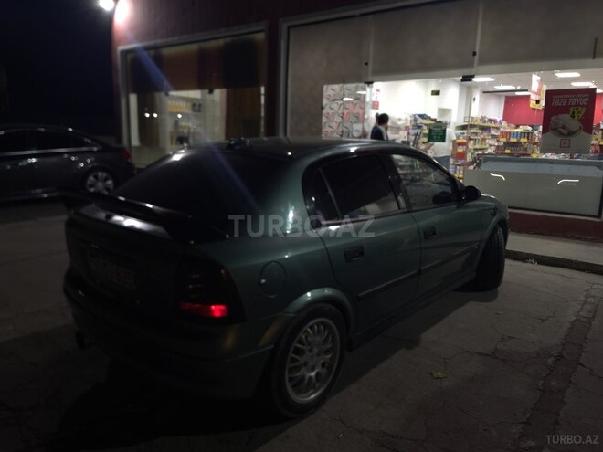 Opel Astra-2