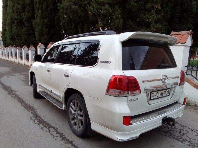 Toyota Land Cruiser-7