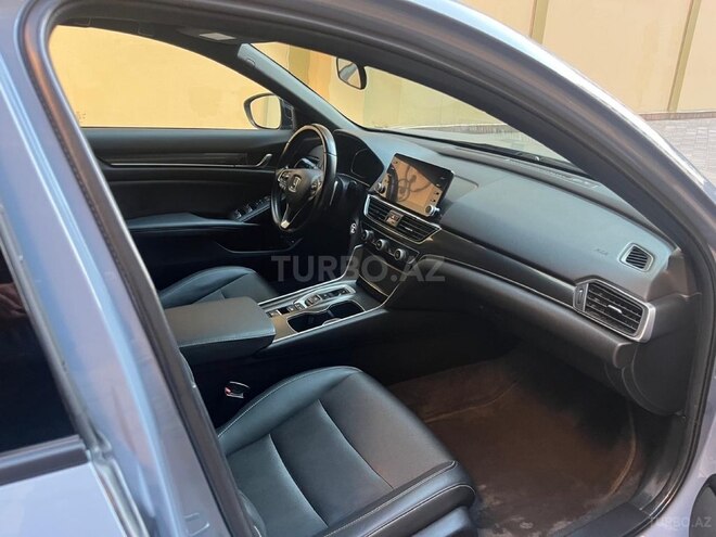 Honda Accord-12
