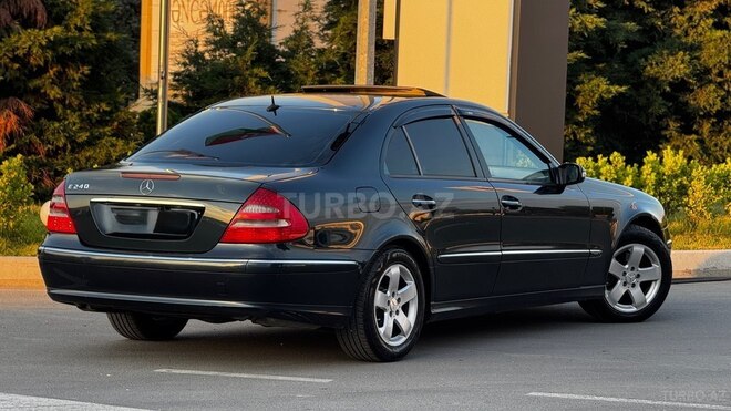 Mercedes E 240-5