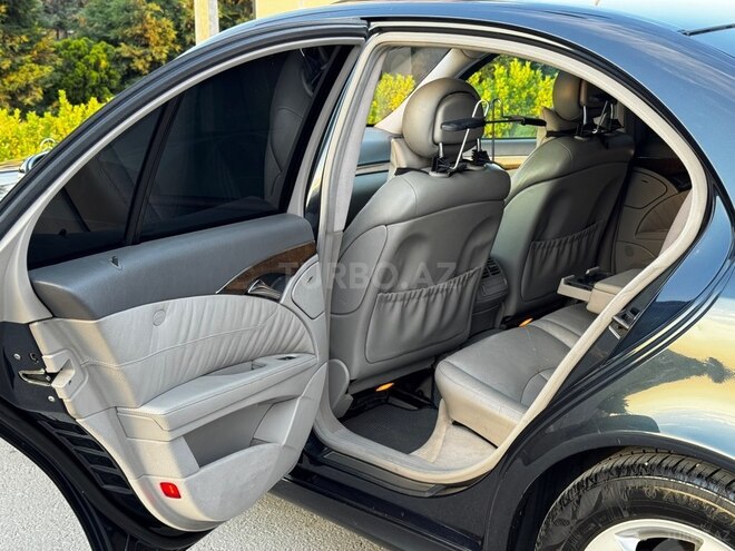 Mercedes E 240-8