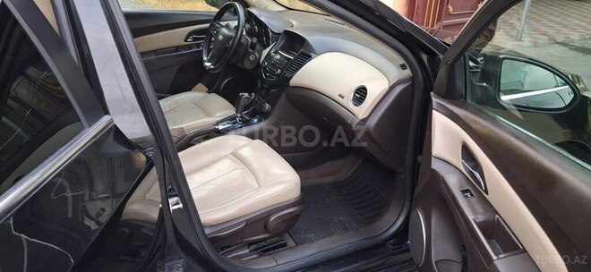 Chevrolet Cruze-19