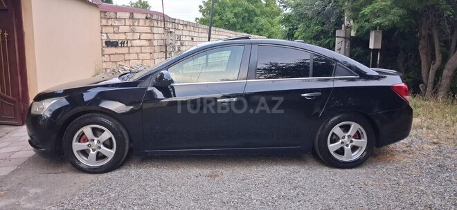 Chevrolet Cruze-12