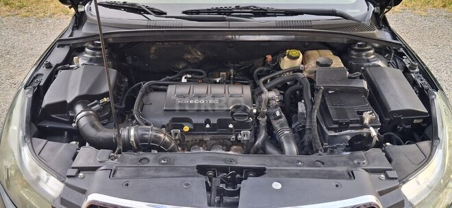 Chevrolet Cruze-20