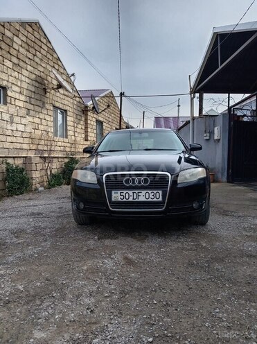 Audi A4-2