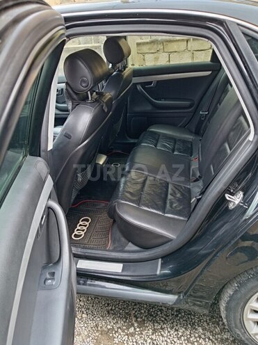 Audi A4-11