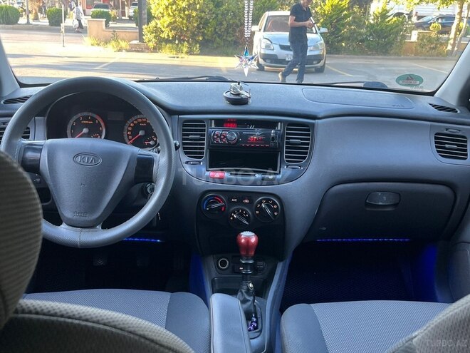 Kia Rio-15