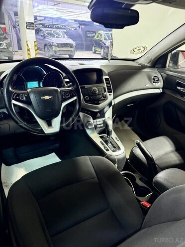 Chevrolet Cruze-10
