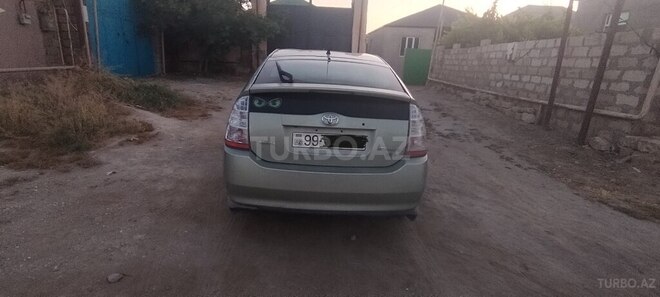 Toyota Prius-2