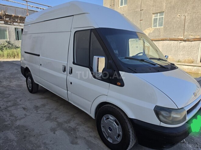 Ford Transit-6