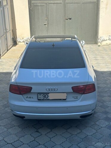 Audi A8-3