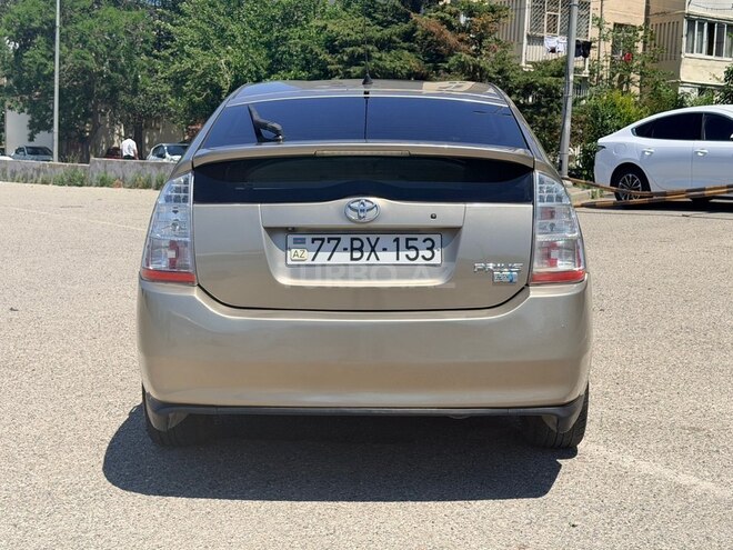Toyota Prius-3