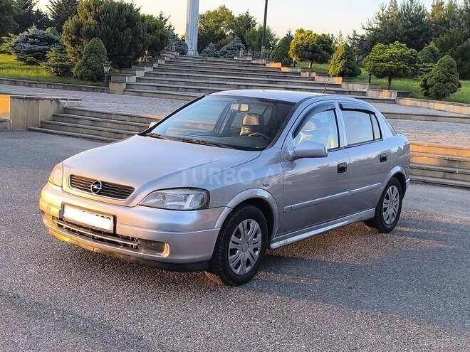 Opel Astra-2