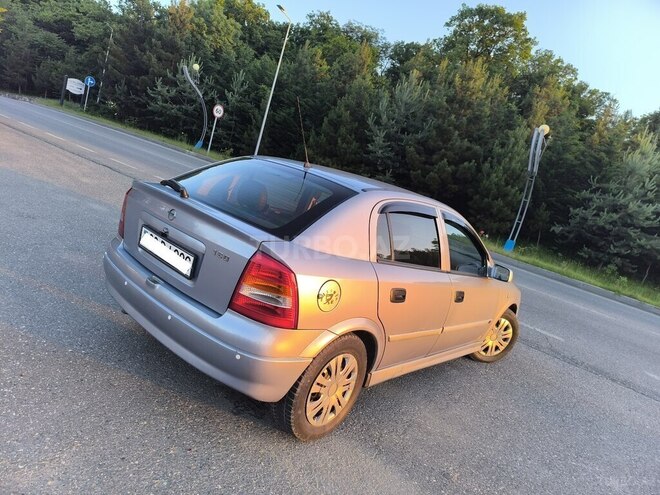 Opel Astra-10