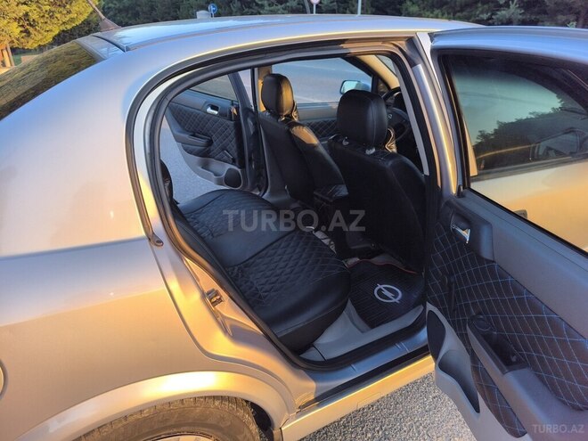 Opel Astra-18