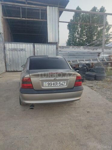 Opel Vectra-13