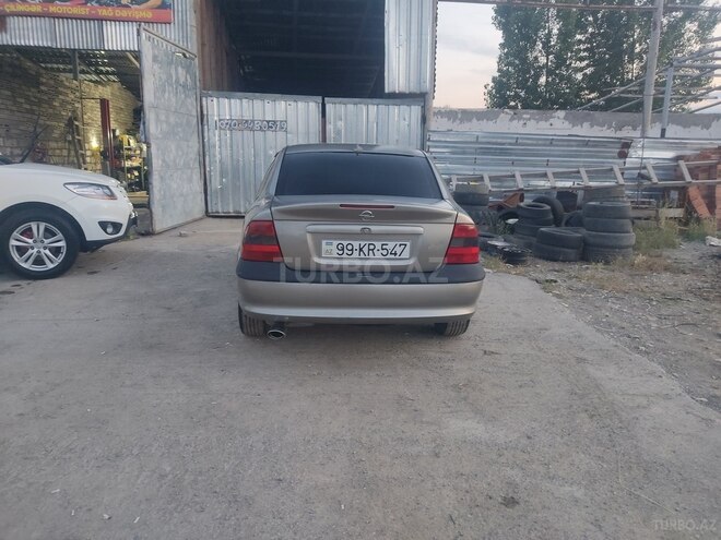Opel Vectra-6