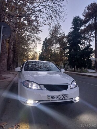 Daewoo Gentra-1