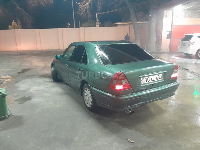 Mercedes C 220-2