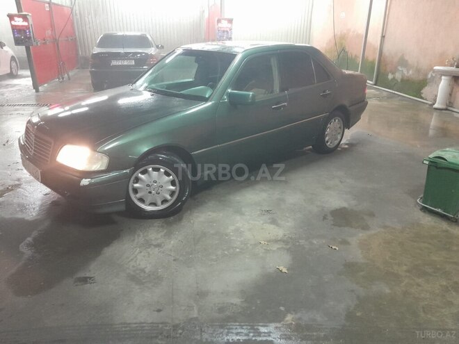 Mercedes C 220-1