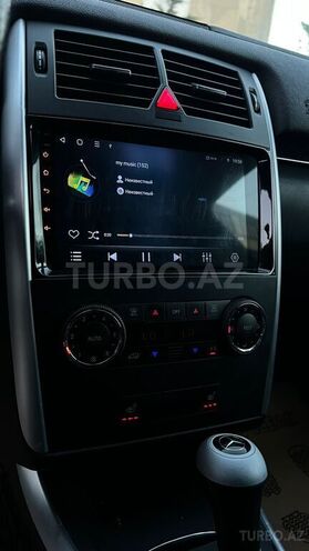 Mercedes B 180-14