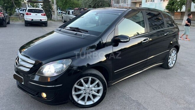 Mercedes B 180-12