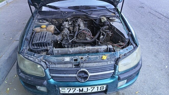 Opel Omega-2
