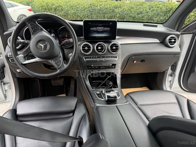 Mercedes GLC 300-7