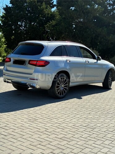 Mercedes GLC 300-6