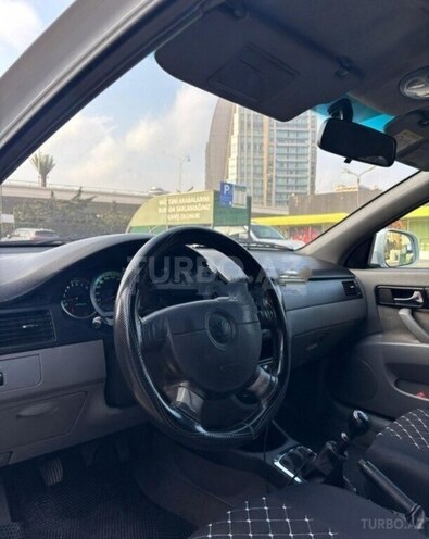 Daewoo Gentra-13