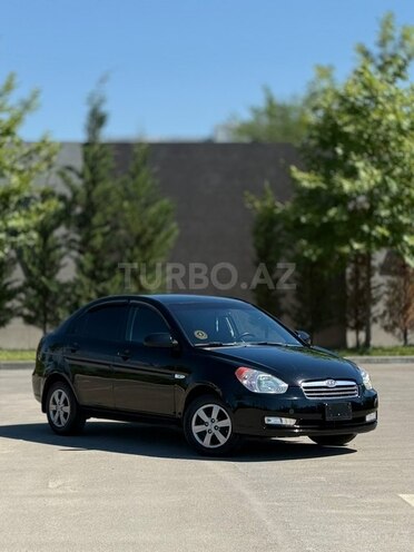 Hyundai Accent-1