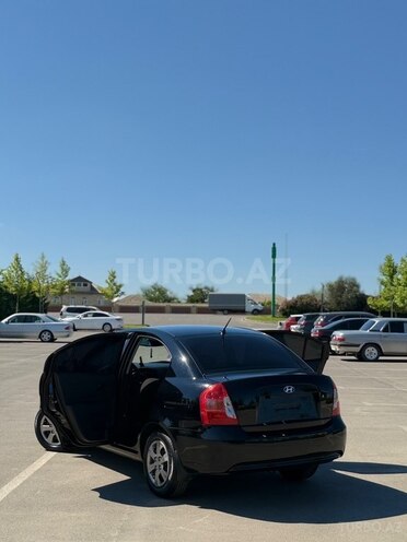 Hyundai Accent-3
