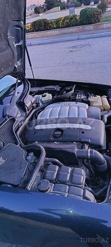 Mercedes E 270-17