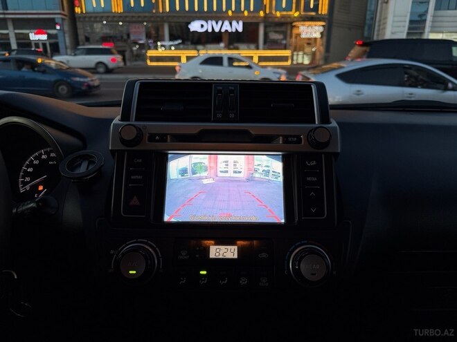 Toyota Land Cruiser Prado-15