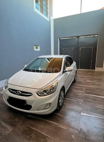 Hyundai Accent-1