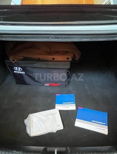 Hyundai Accent-13
