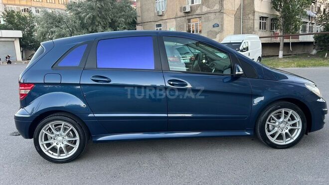 Mercedes B 180-20
