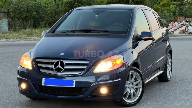 Mercedes B 180-12