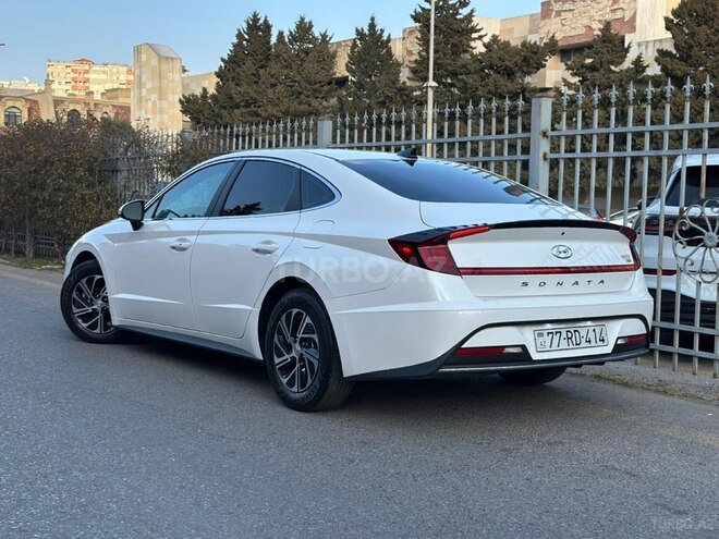 Hyundai Sonata-5