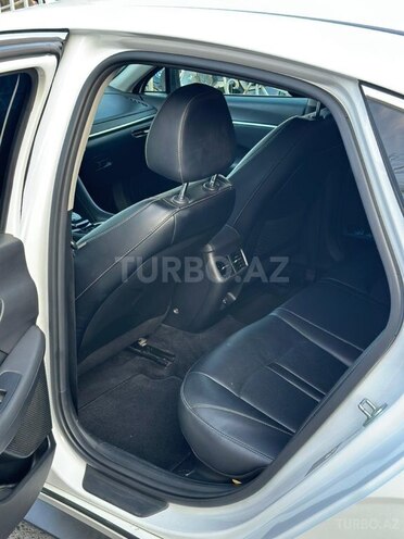 Hyundai Sonata-11