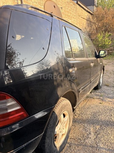 Mercedes ML 320-3