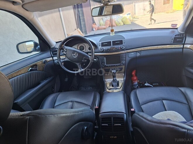 Mercedes E 300-5