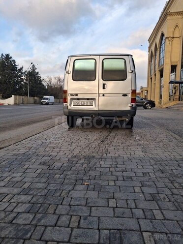 Ford Transit-7