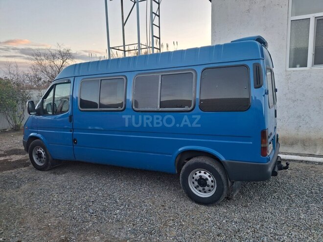 Ford Transit-6