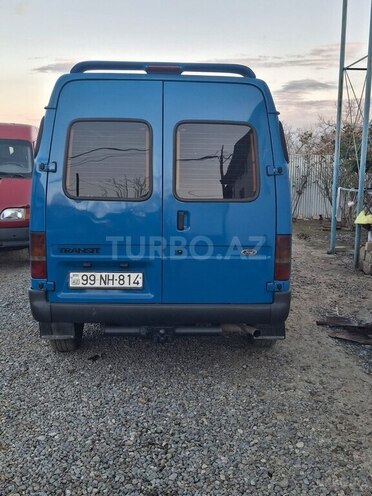 Ford Transit-2