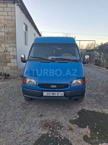 Ford Transit-1